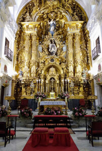 Retablo de la Iglesia de la Concepción Real de Calatrava en Madrid, preparado para bodas