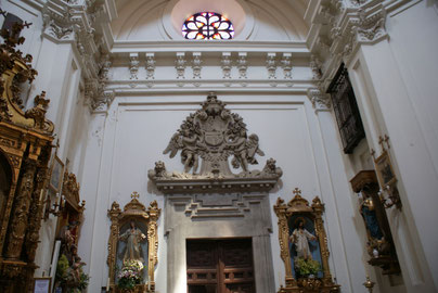 Escudo de Carlos II en el crucero de la Iglesia de la Concepción Real de Calatrava