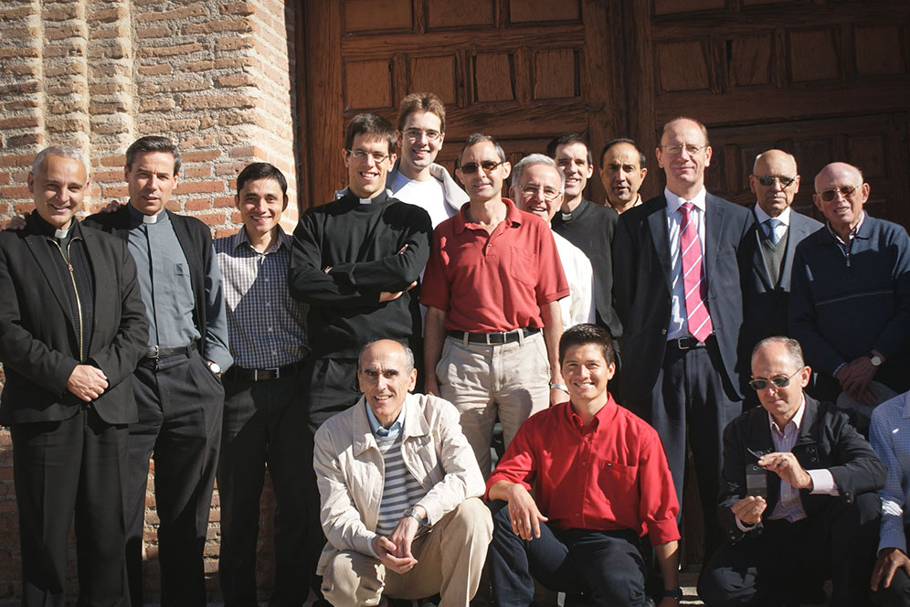 Foto de cabecera de la página de Stabat Mater con miembros consagrados.